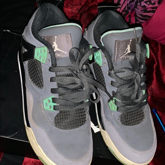 Air Jordan 4 “Glow” - Picture 3 of 6